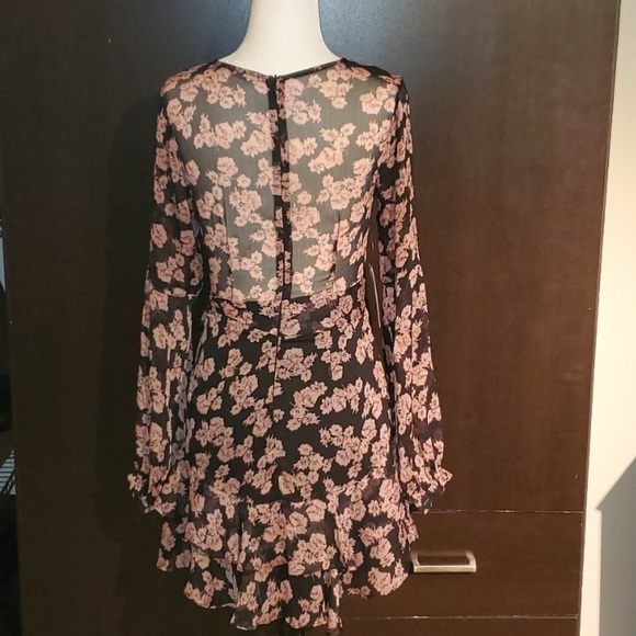 Saints & secrets dress - Picture 2 of 8